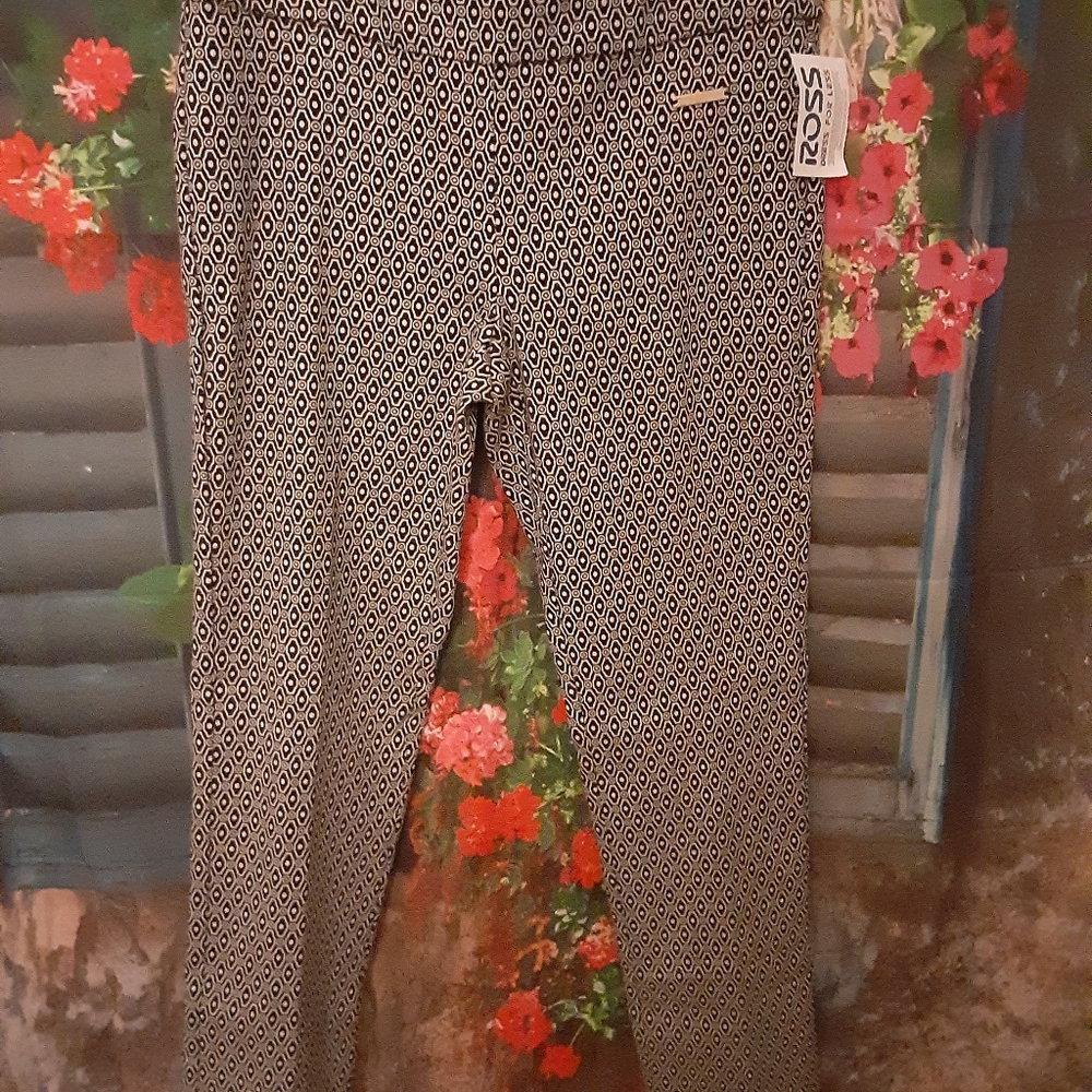 Pants - Picture 2 of 4